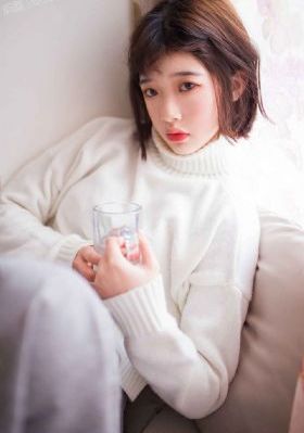 泌尿科女医生三中字厚德