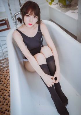 公交车上扒开嫩j挺进去