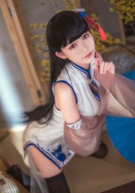 年轻漂亮的妈妈